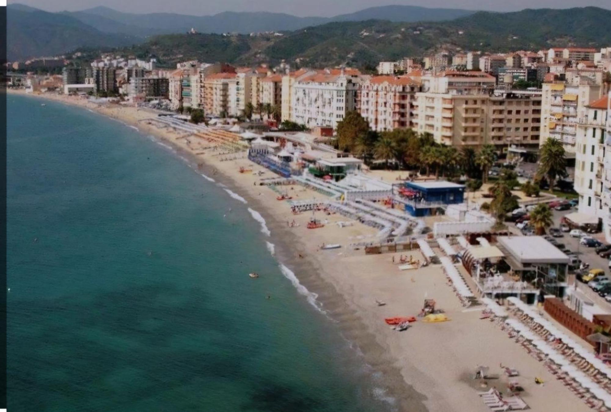 Апартаменти Il Talismano-In Citta -Vicino Al Mare Савона Екстер'єр фото